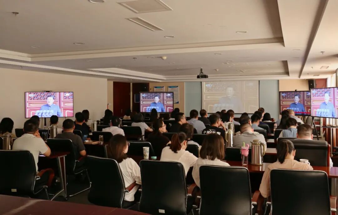 內蒙古證券期貨業協會黨支部組織觀看紀念中國人民抗日戰爭暨世界反法西斯戰爭勝利80周年大會直播